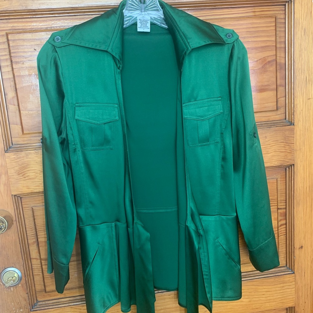 Diane vonFurstenberg Emerald Green Wrap Silk Blouse Size 2